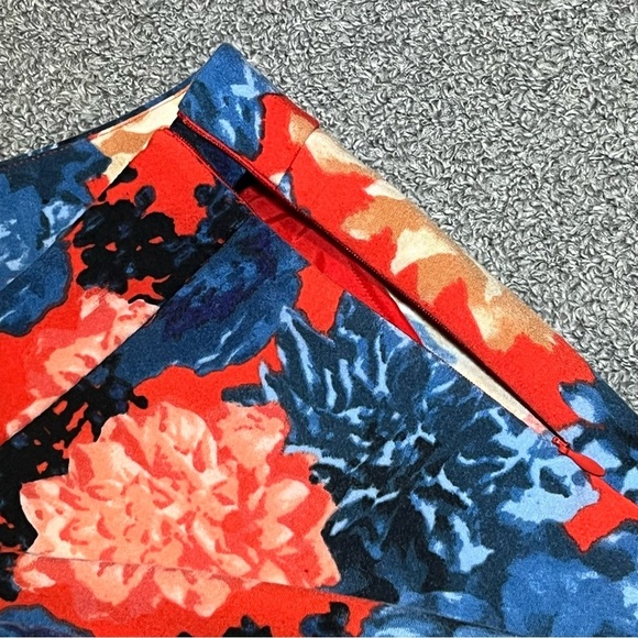 Talbots Chatham Floral Pants Womens Size 8 Red Blue Tapered Leg Stretch - Picture 8 of 13